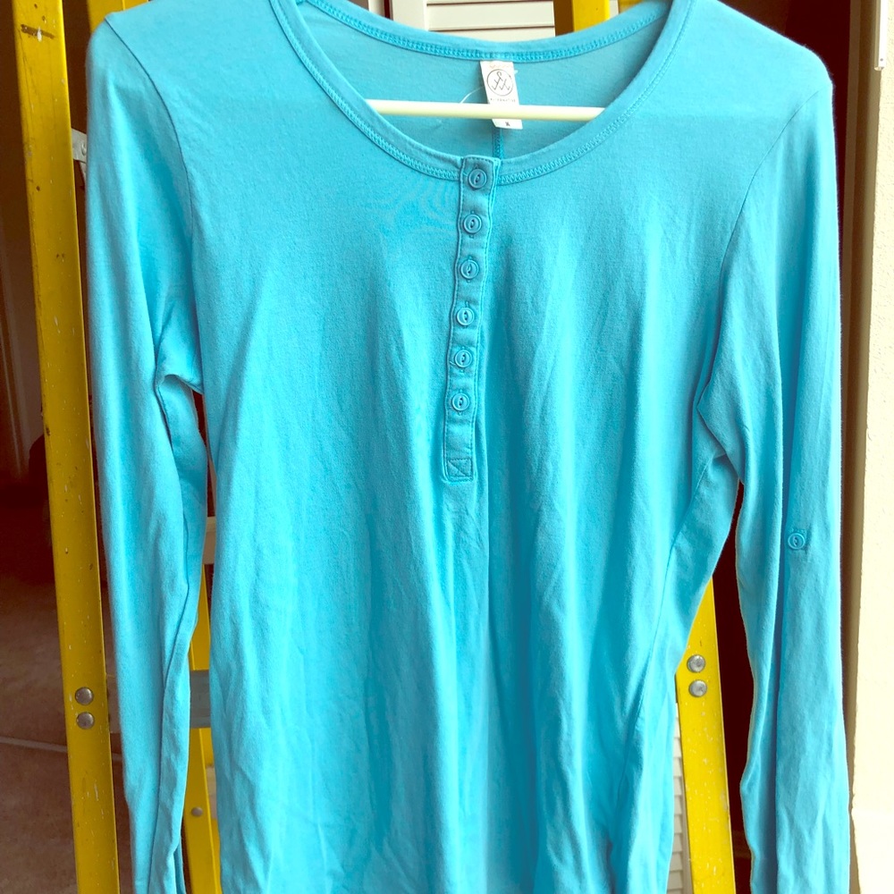 Girls Blue Medium Name-brand Long Sleeve NWT OBO